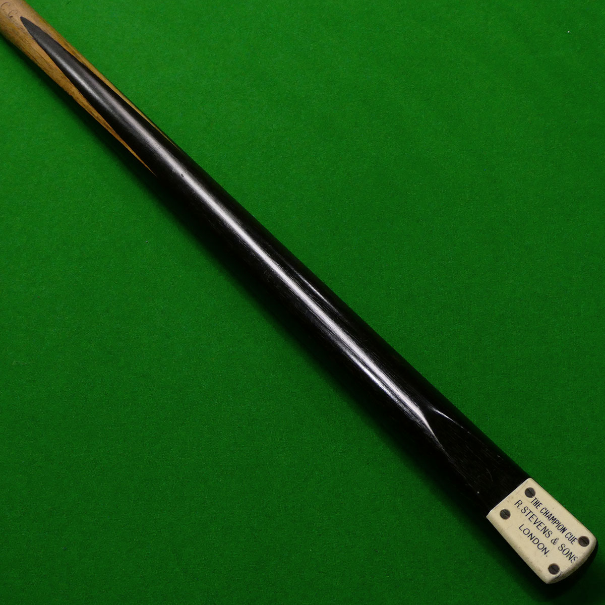 R. Stevens & Sons Champion Cue - London