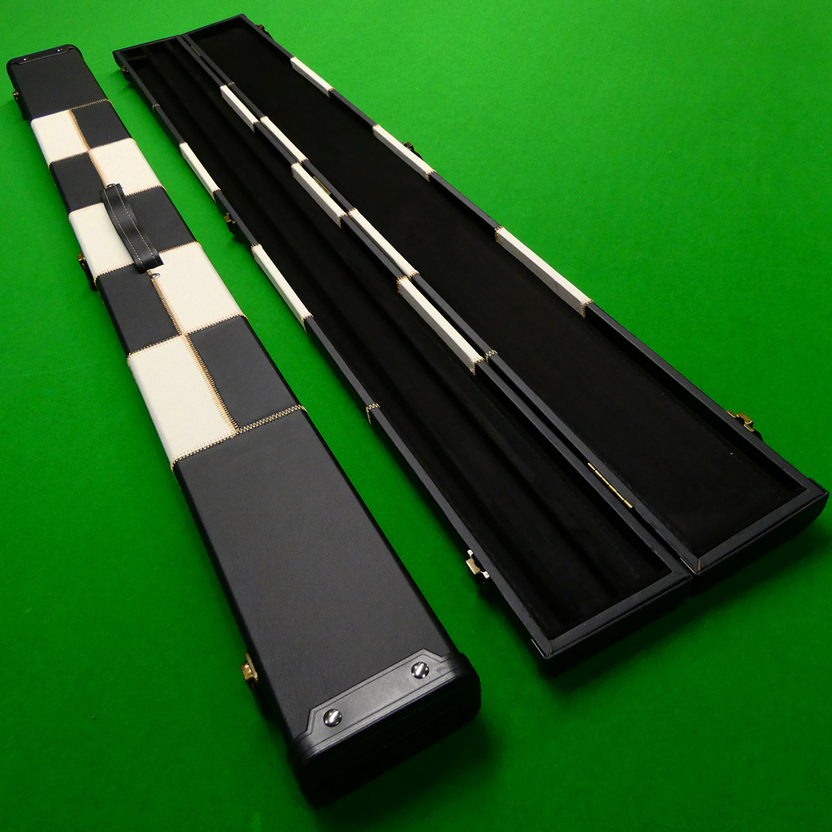 3/4 Wide cue case Black & White (Holds 2 cues)