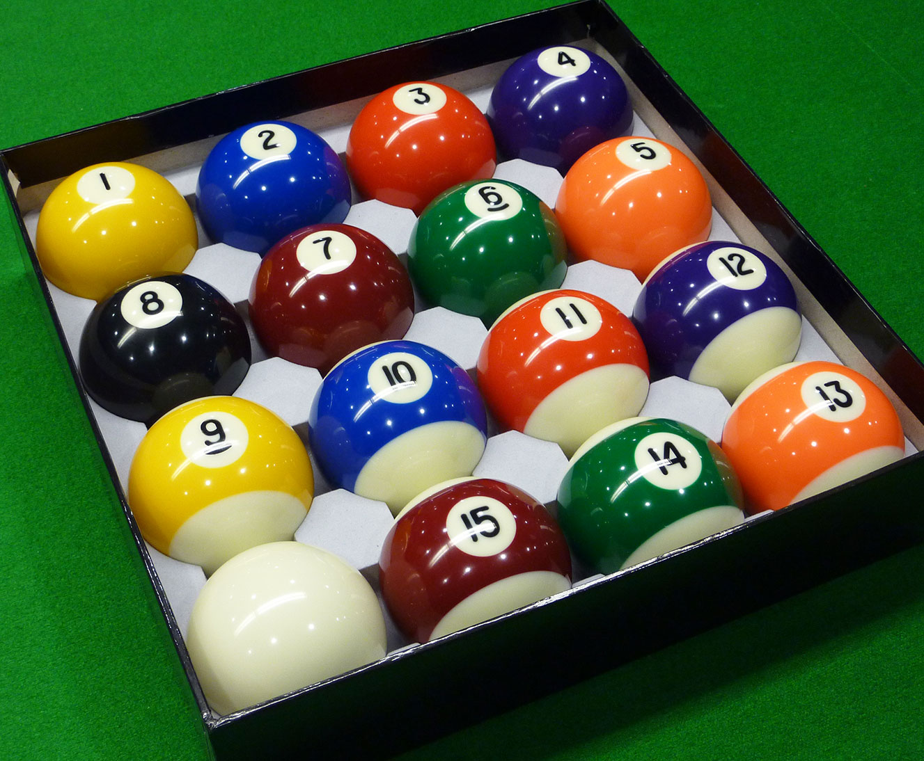 American 9 Ball Spots & Stripes Engraved Pool Balls 2 